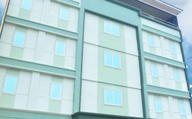 Leaf Hotel